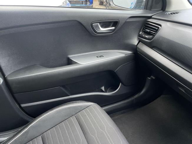 KIA Stonic Photo 52
