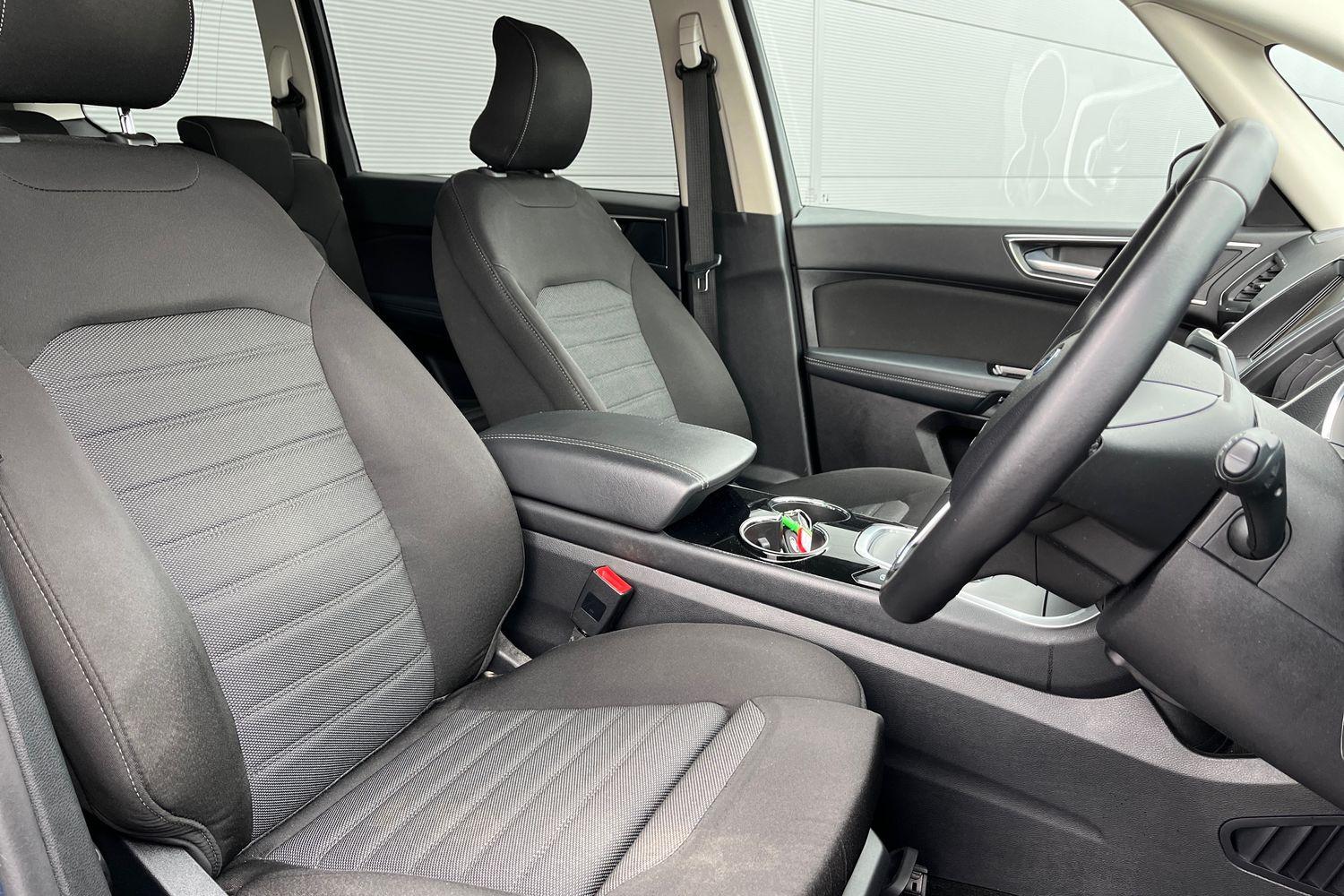 Ford GALAXY Photo 16