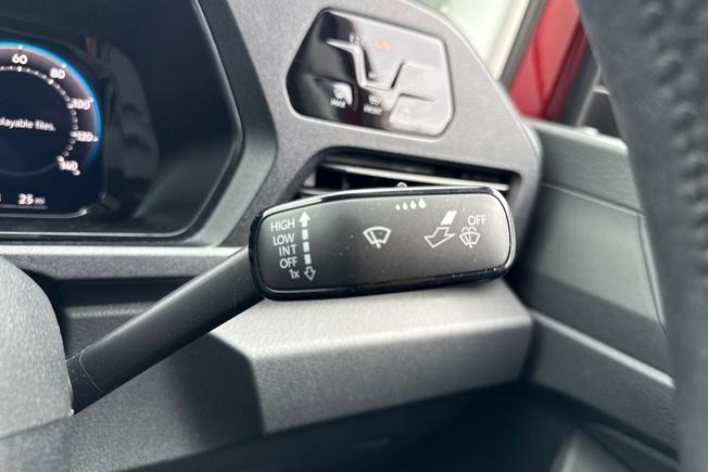 VOLKSWAGEN Caddy Photo 35