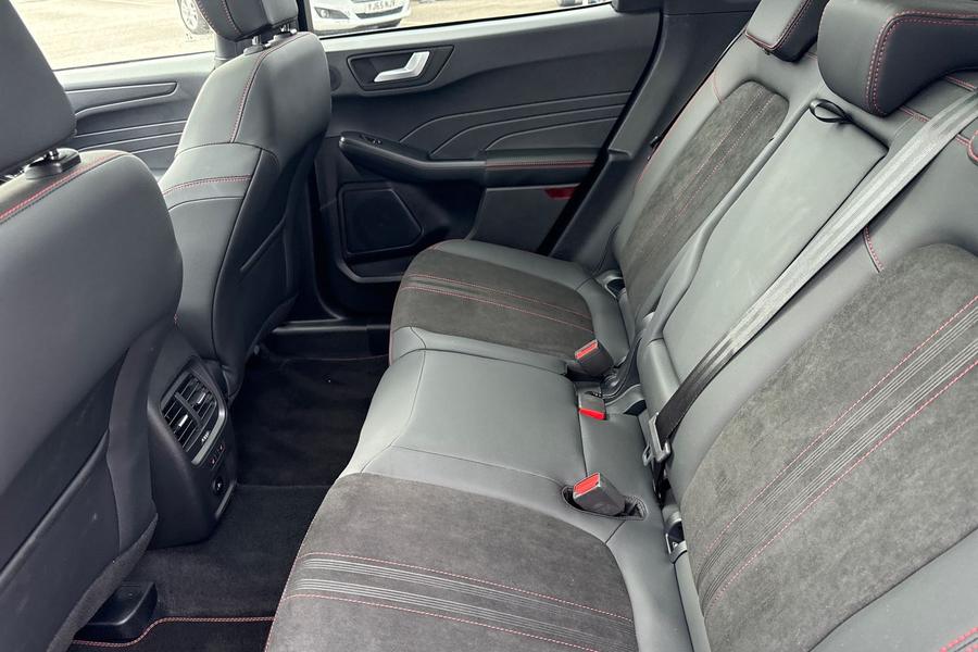Ford KUGA Photo autoimg-8d63267c2587a8ee6e6fd128955c7e8efe09990a.jpg