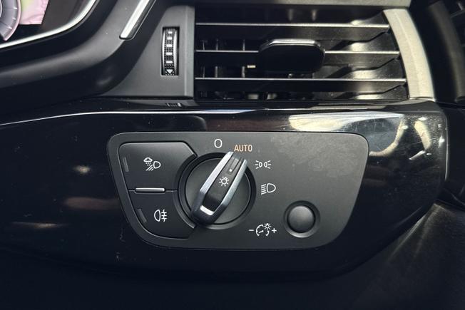 AUDI A4 Photo 40