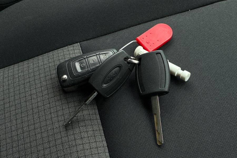 Ford TRANSIT Photo autoimg-8d661c75e497bd79134aa45c7184544369cfe061.jpg