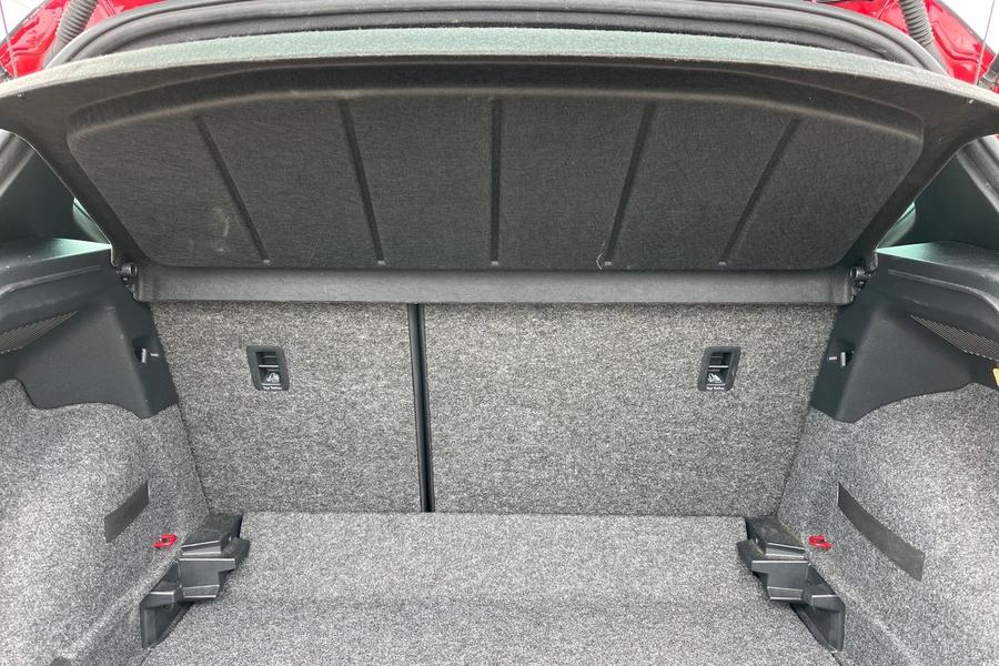 SEAT ARONA Photo autoimg-8d6ab037be46acc47c3c3c968f44f930da7ed137.jpg