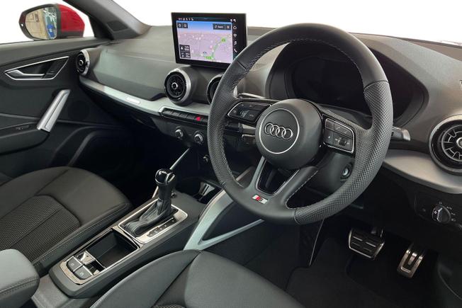 AUDI Q2 Photo 6