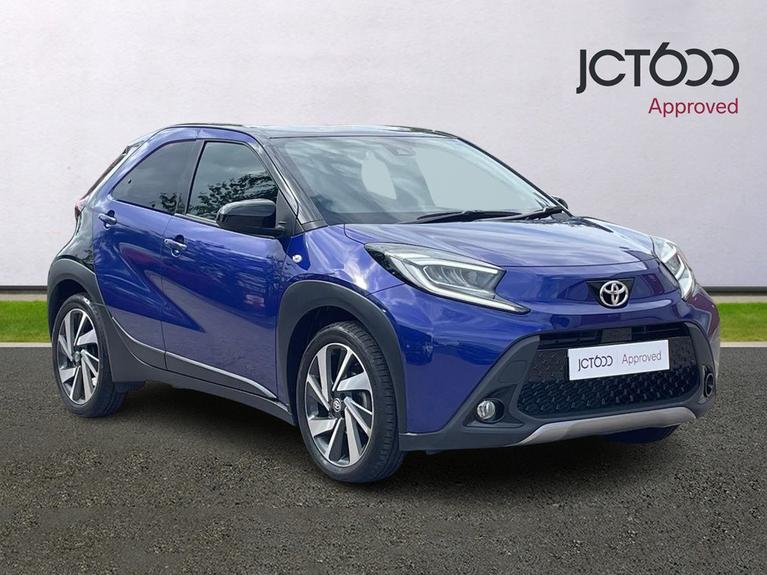 Used 2023 TOYOTA Aygo X 1.0 VVT-i Exclusive Hatchback 5dr Petrol x-shift Euro 6 (s/s) (72 ps) Blue at JCT600