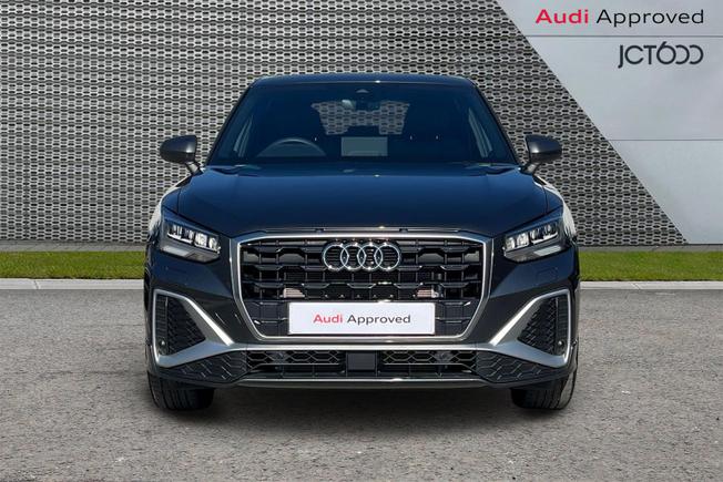 AUDI Q2 Photo 8