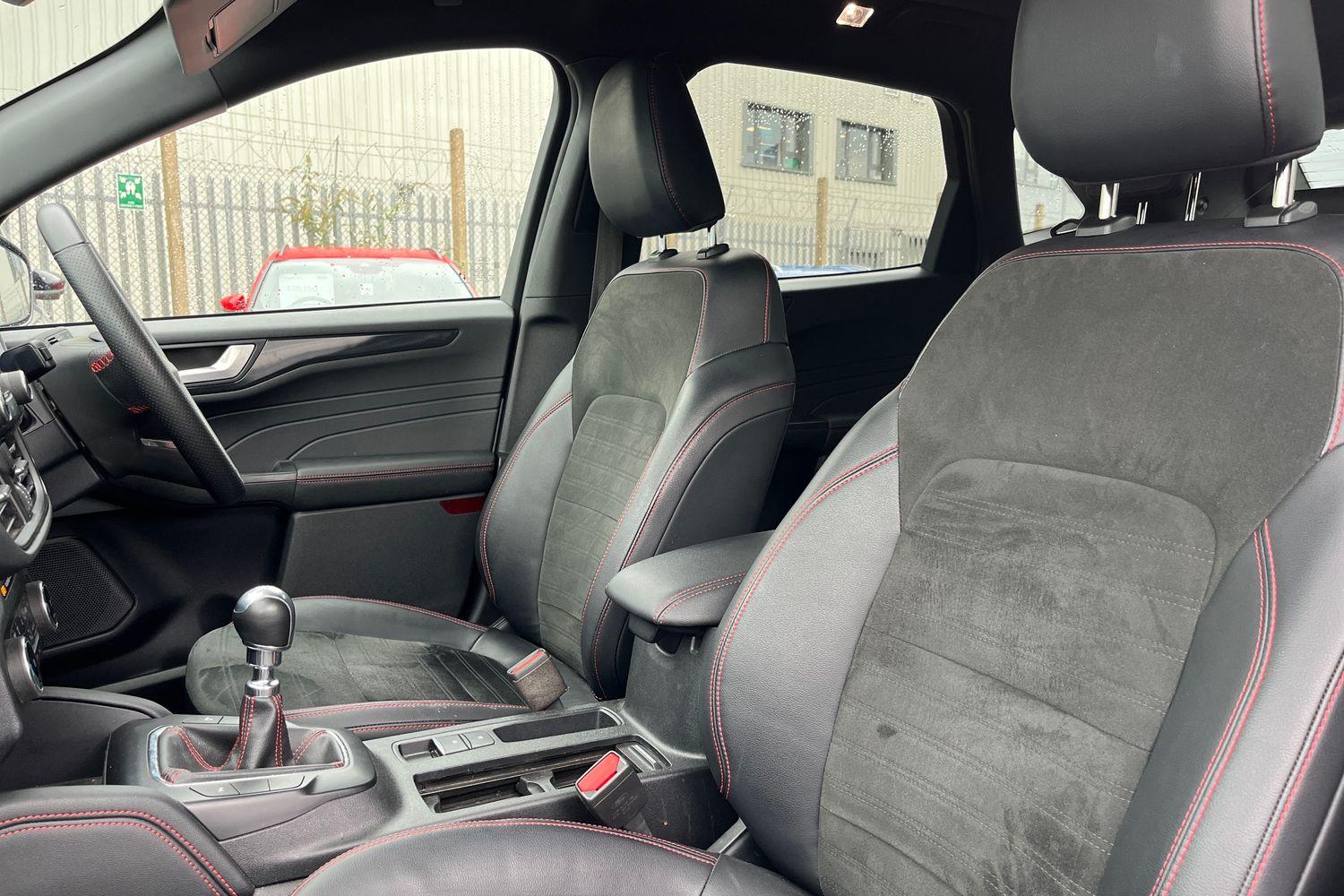 Ford KUGA Photo 18