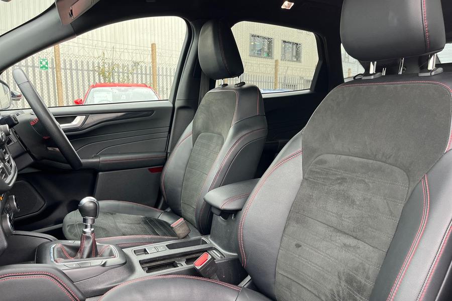 Ford KUGA Photo autoimg-8d71c2e4ba772e6be46df9f1ea438ea2397181b2.jpg