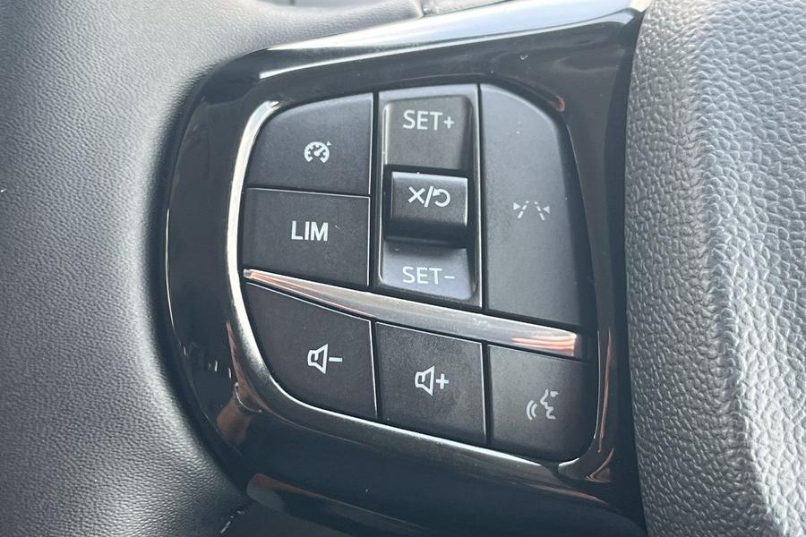 Ford TRANSIT CUSTOM Photo autoimg-8d7323fe34468c28d9ea80332e83cac1203c4e88.jpg