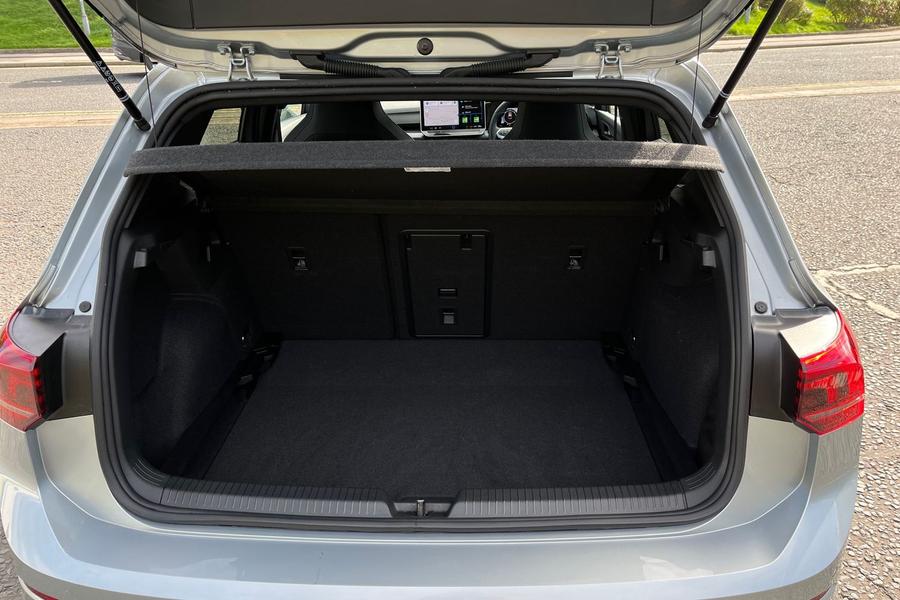 Volkswagen Golf Photo autoimg-8d74b99f81b6e557fc8f95a1eebb916b5eff65e5.jpg