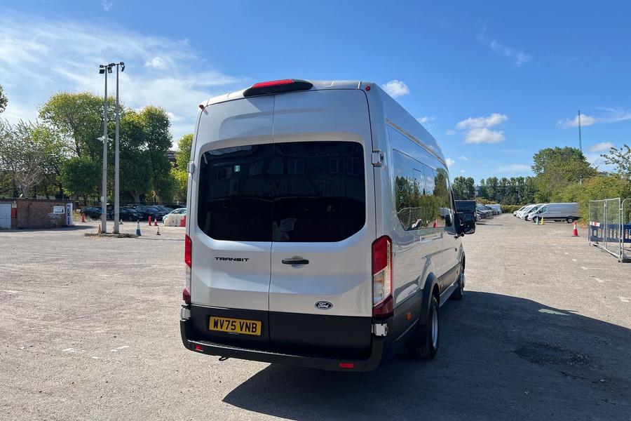 Ford TRANSIT Photo autoimg-8d76c77a7f1f55ff97082d5e3dbbc9c6d2aa1ef9.jpg