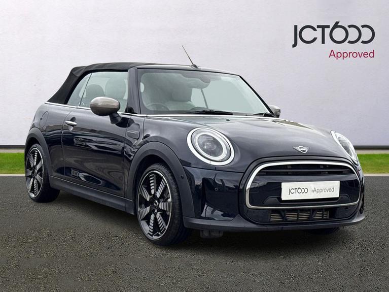 Used 2023 MINI Convertible 1.5 Cooper Exclusive Convertible 2dr Petrol Steptronic Euro 6 (s/s) (136 ps) Black at JCT600