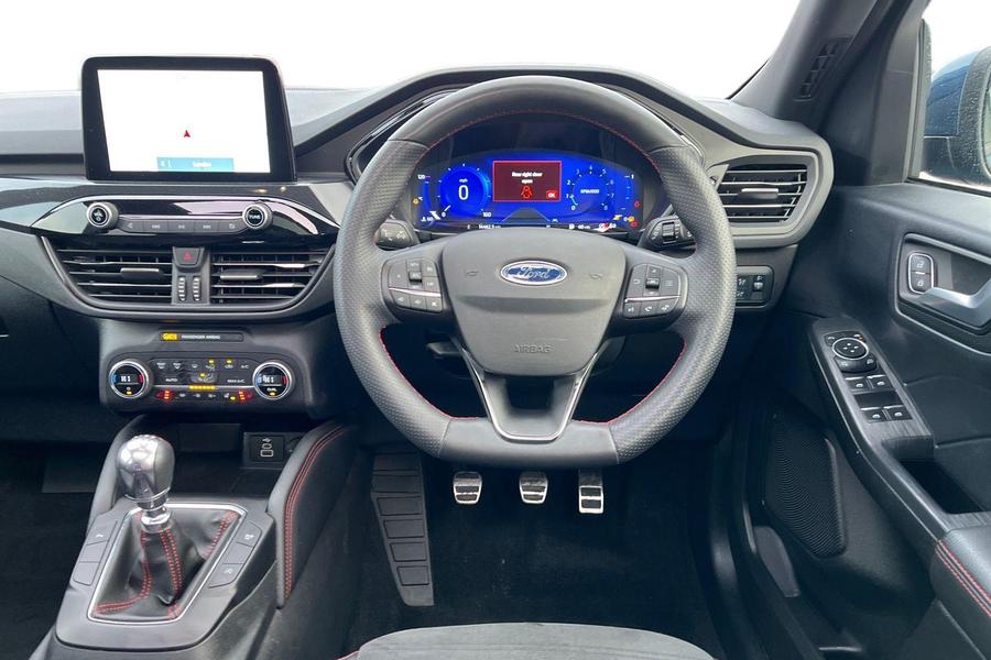 Ford Kuga Photo autoimg-8d7cbad69051fbfa57e96329a1e112f7f327c38e.jpg
