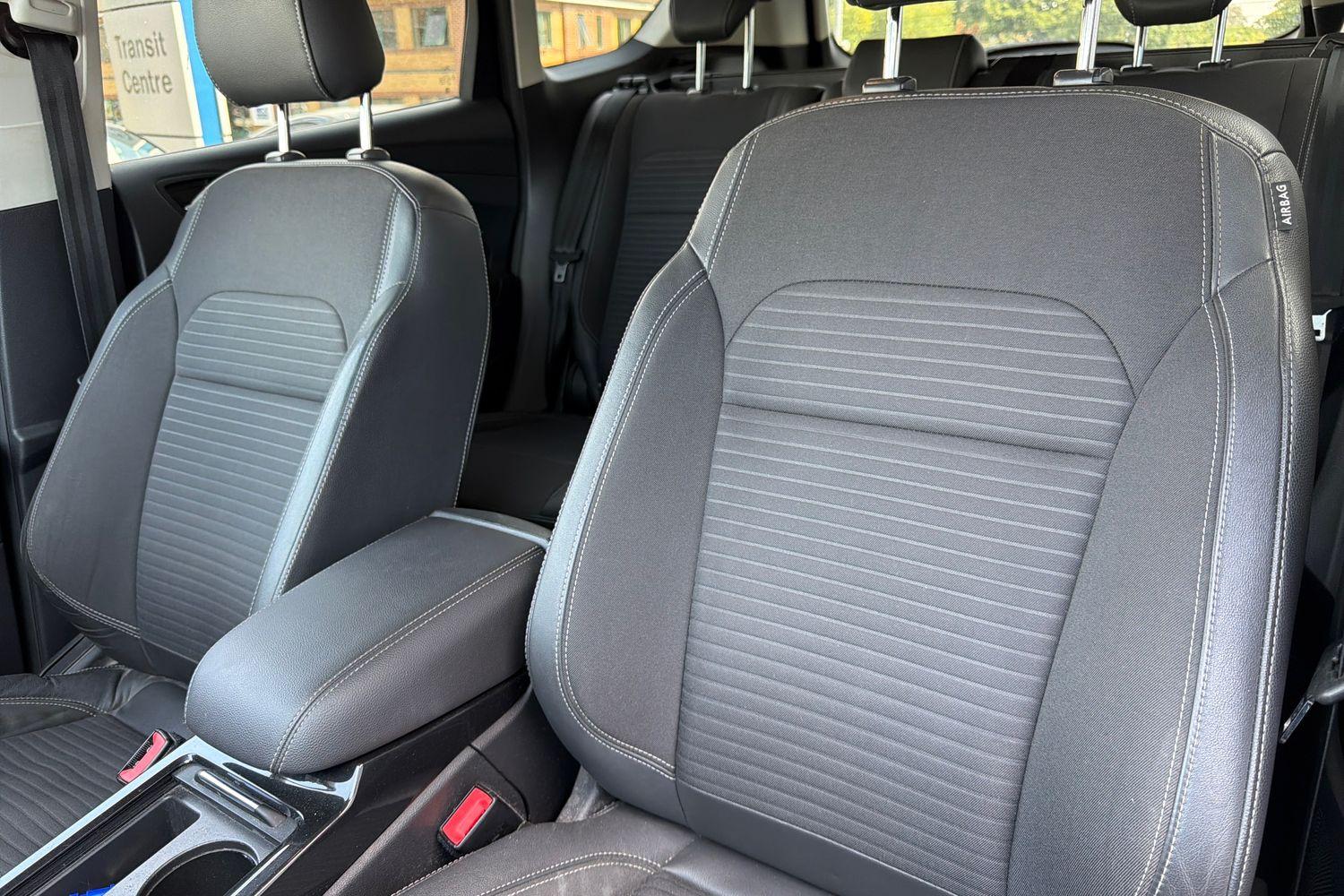 Ford KUGA Photo 18