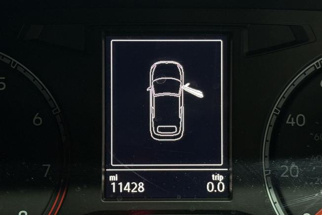 Volkswagen T-Roc Photo 15