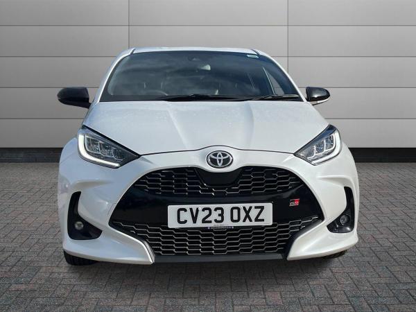 Toyota Yaris Photo autoimg-8d870a28a6f1372bb63f2f1c9a326817111776e2.jpg