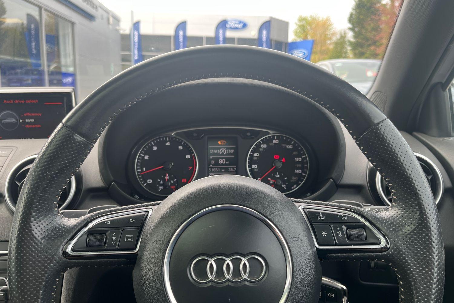 Audi A1 Photo 11
