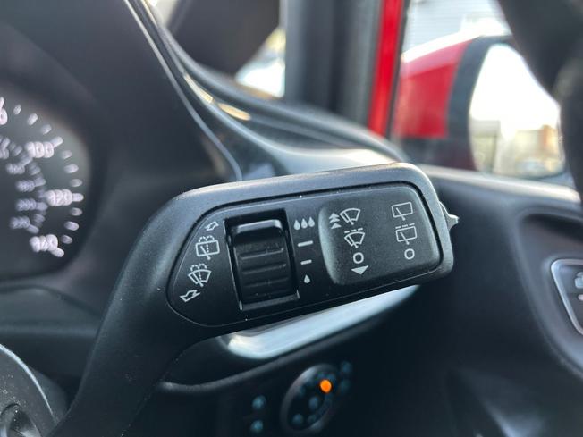 FORD Fiesta Photo 45