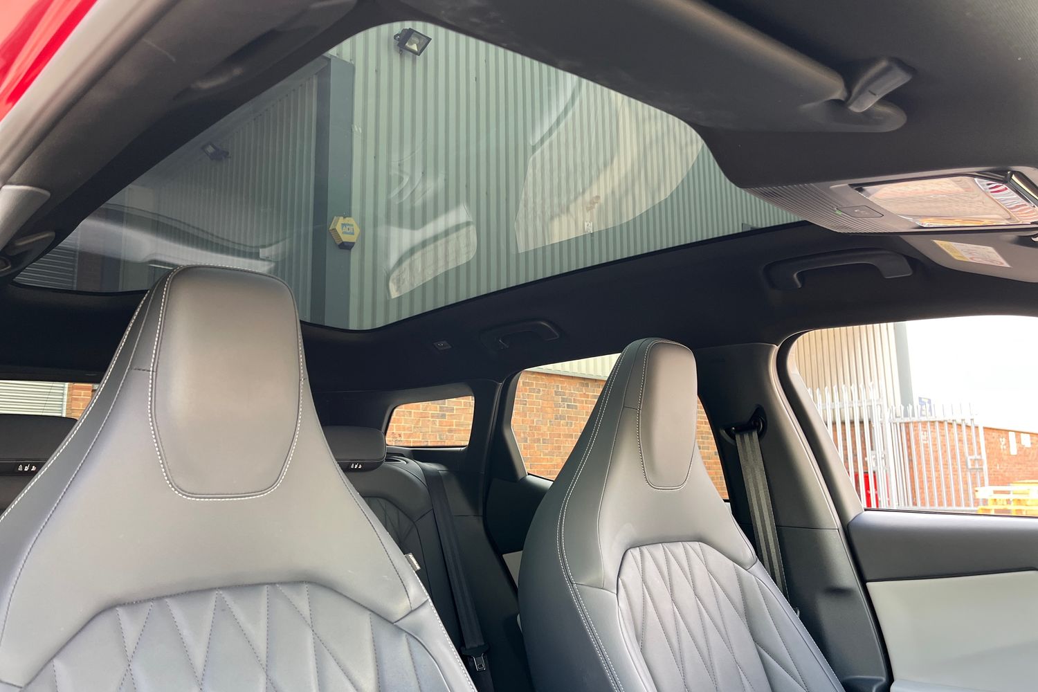 Ford Explorer Photo 38
