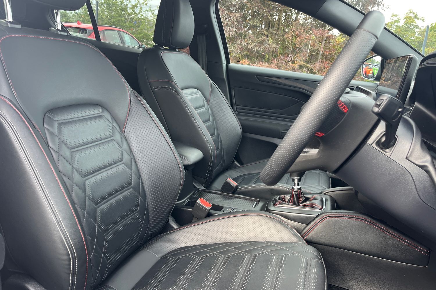 Ford FOCUS Photo 16