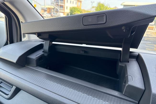 VOLKSWAGEN Transporter Photo 30