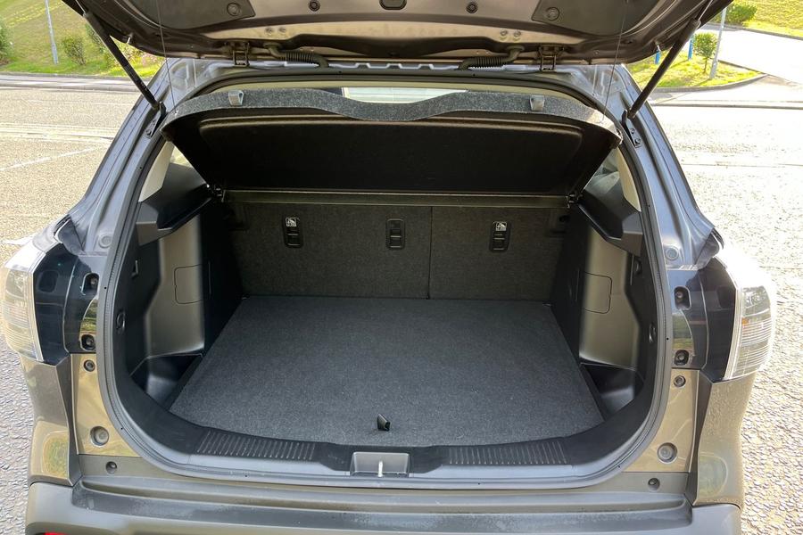 Suzuki S-Cross Photo autoimg-8d91ff4a89b7bcce76e46c407caa51d48889a35e.jpg