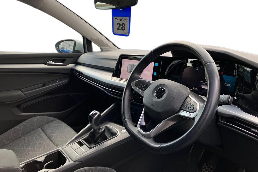 Volkswagen GOLF Photo autoimg-8d930d0e4530095c11ae582de6558645f2479454.jpg