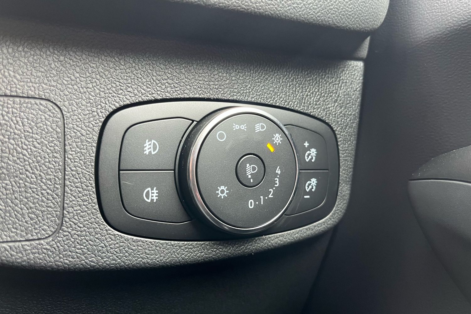 Ford FOCUS Photo 29
