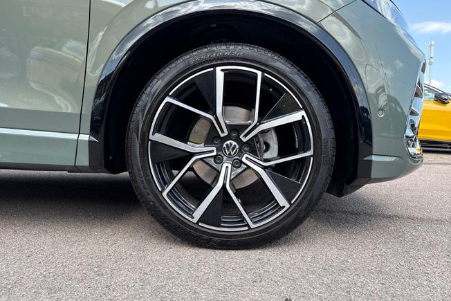 VOLKSWAGEN Tiguan Photo 5