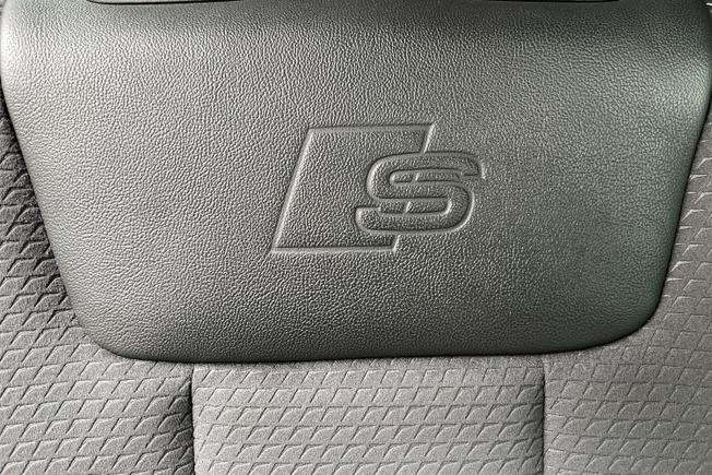 Audi A4 Photo 31