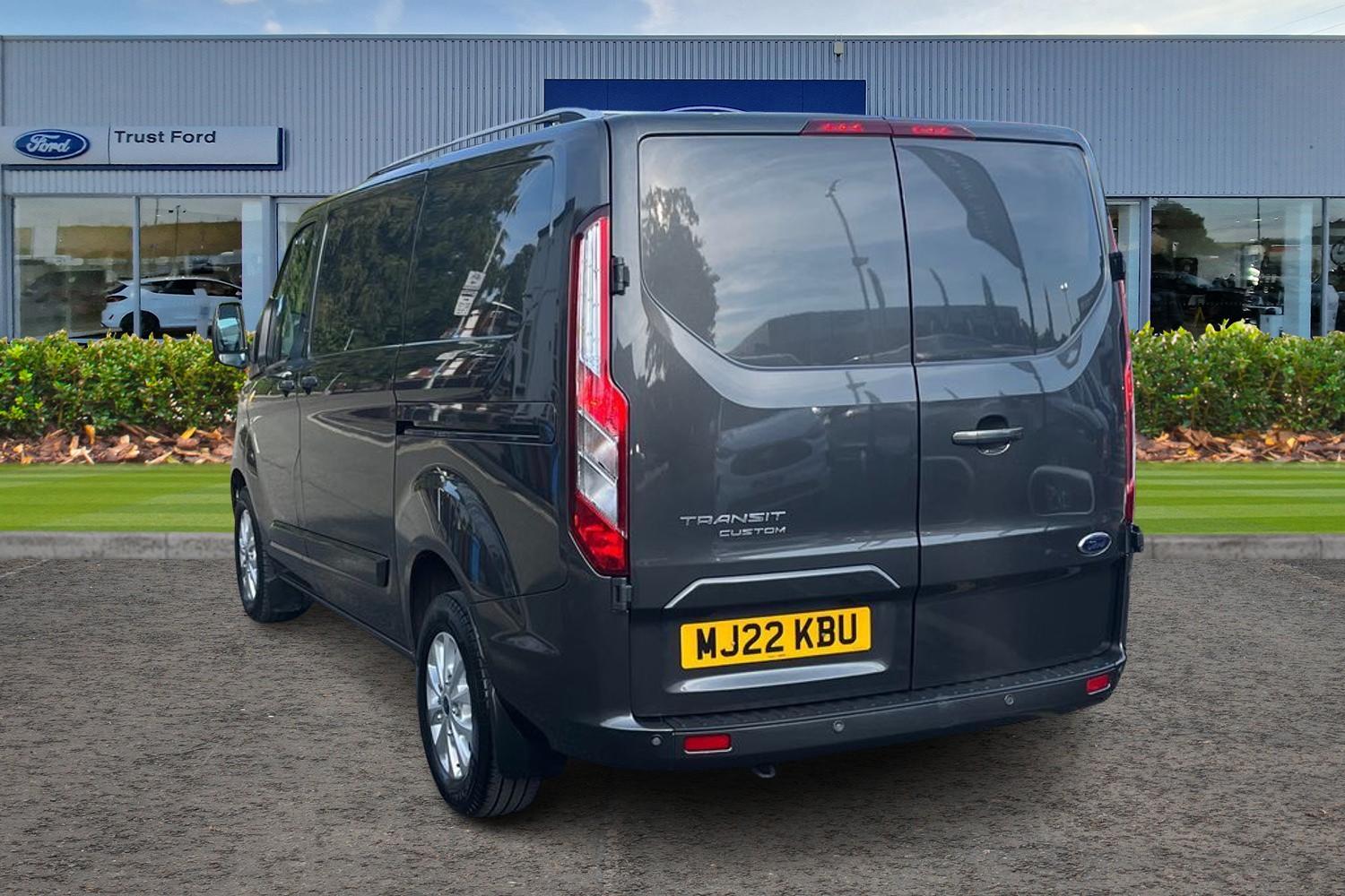 Ford TRANSIT CUSTOM Photo 1