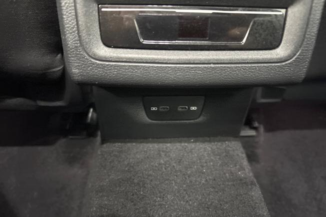 VOLKSWAGEN GOLF Photo 32