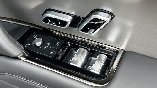 Land Rover Range Rover Sport Photo autoimg-8da045d373f3eeb078db09d9c0cfe71e375d7cb1.jpg