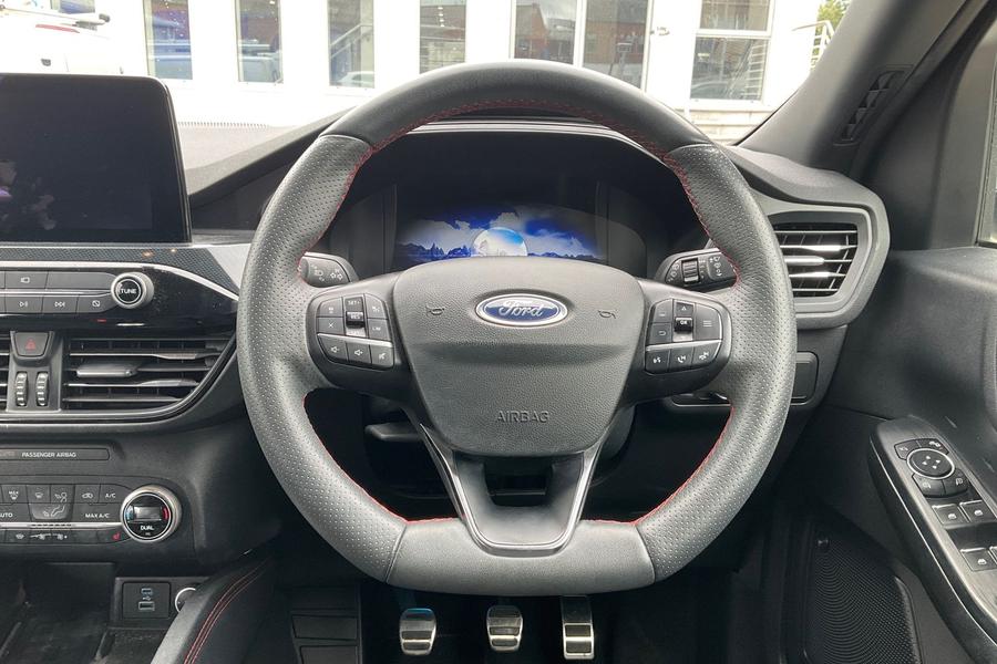 Ford KUGA Photo autoimg-8daaf6d651d148294f21d64029ec6e937ab0c7f4.jpg