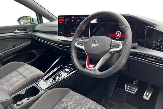 Volkswagen Golf Photo autoimg-8daf300249724c290e04e4aa5e8dd2b83acf6f8e.jpg