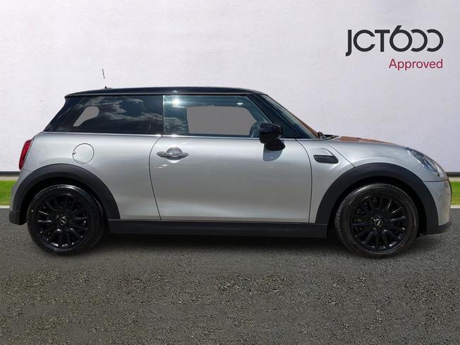 MINI Hatch Photo 4