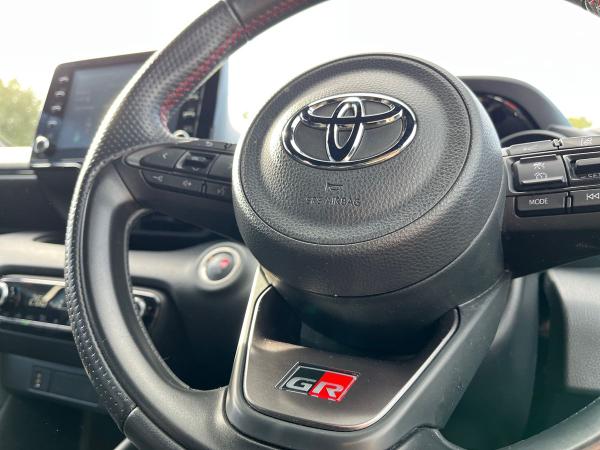Toyota Yaris Photo autoimg-8dbcd9d6eee47ec532a0ba8b66a6c01b7a13a5da.jpg