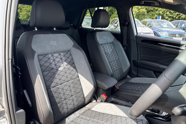 VOLKSWAGEN T-Roc Photo 27
