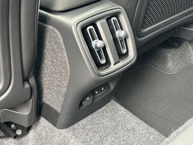 VOLVO Xc40 Photo 40