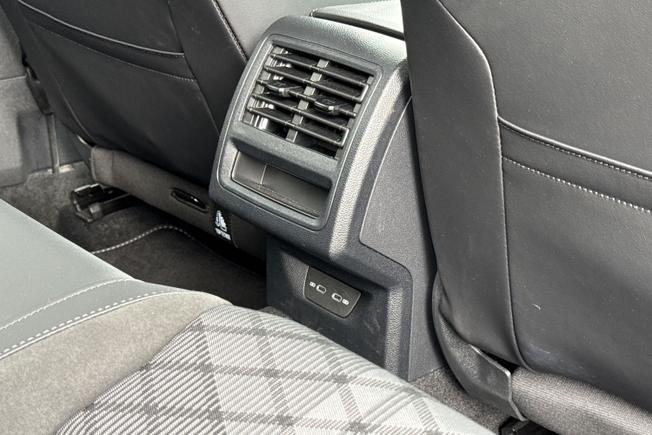VOLKSWAGEN Golf Photo 48