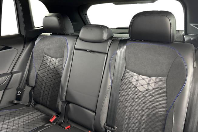 VOLKSWAGEN Tiguan Photo 9