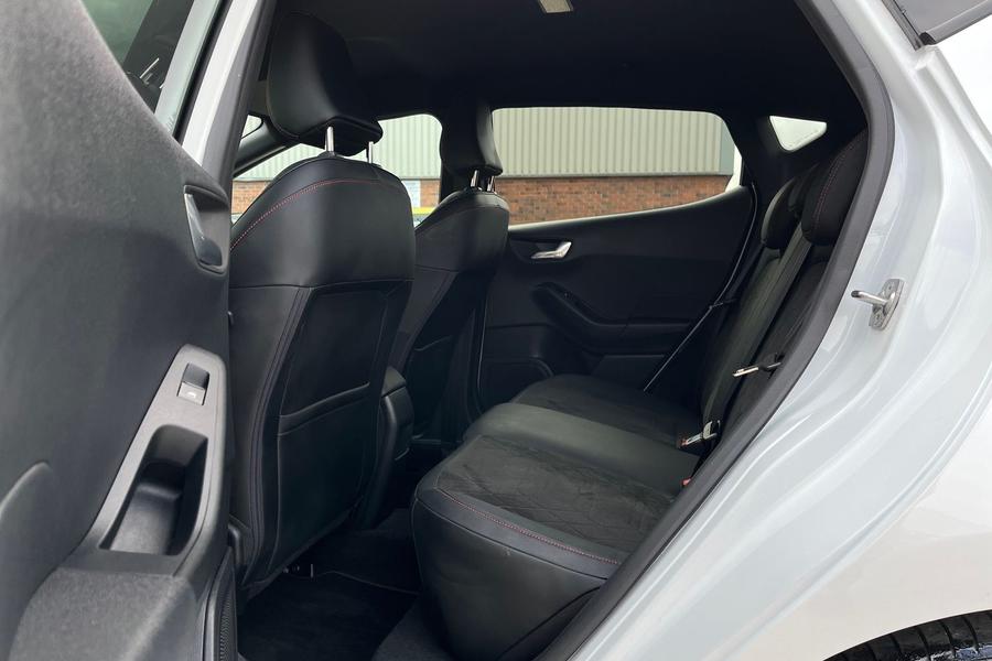 Ford Fiesta Photo autoimg-8dca1e96260993e4a78ecff83b762d4e1202279f.jpg