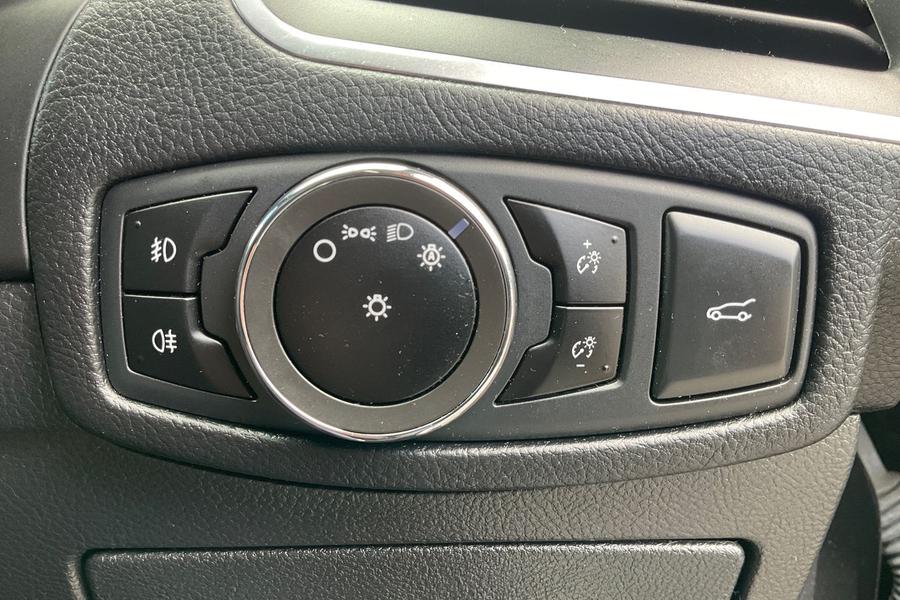 Ford S-MAX Photo autoimg-8dd05df7fe242090b5506ff05b56b4329633aad2.jpg