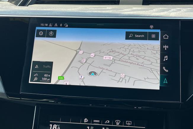 AUDI E-Tron S Photo 14