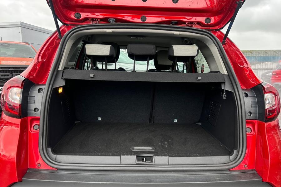 Renault CAPTUR Photo autoimg-8dd69f30304256ab9eb7cfa24499316a40b21495.jpg