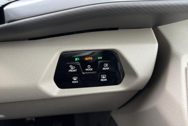 VOLKSWAGEN Multivan Photo 27