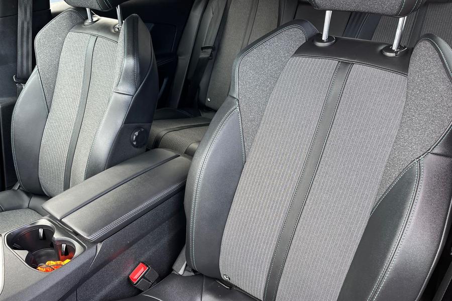 Peugeot 3008 Photo autoimg-8ddcf6ac27a401a09f0ef26f9ddeda2c421d3edf.jpg