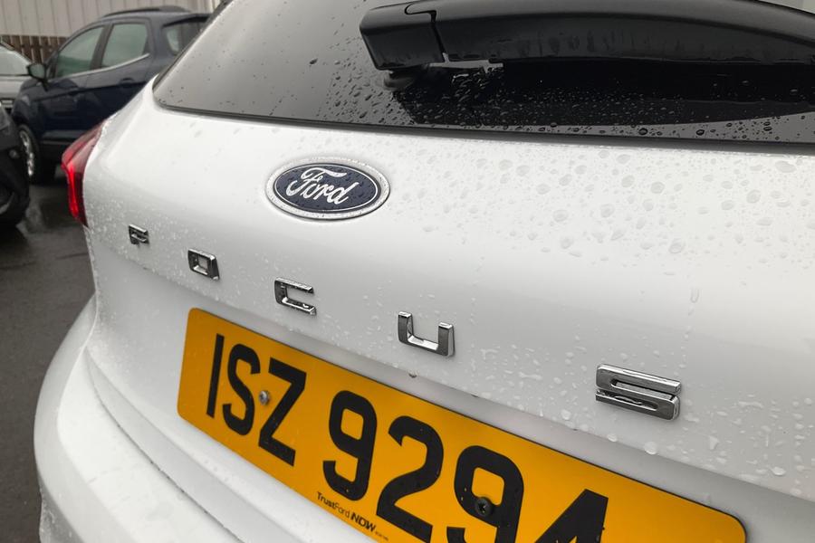 Ford Focus Photo autoimg-8ddefed0eed9dfc32a7f35af4910a912d5ea0059.jpg