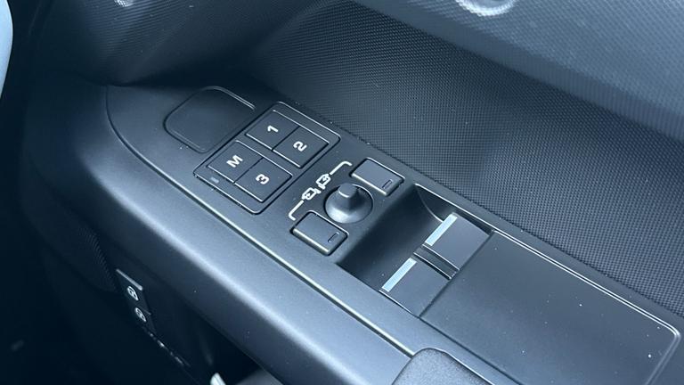 Used Land Rover Defender WJ74ACO 25