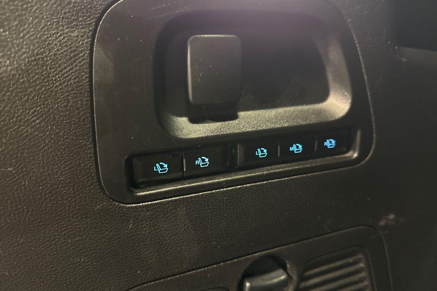 Ford S-MAX Photo 24